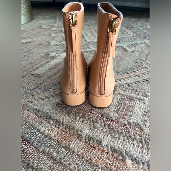 J Crew Roxie Center Seam Ankle Boots Womens 5 Back Zipper Minimalist EUC - Picture 2 of 3